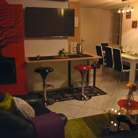 Ausfinn-apartments Red Fireplace